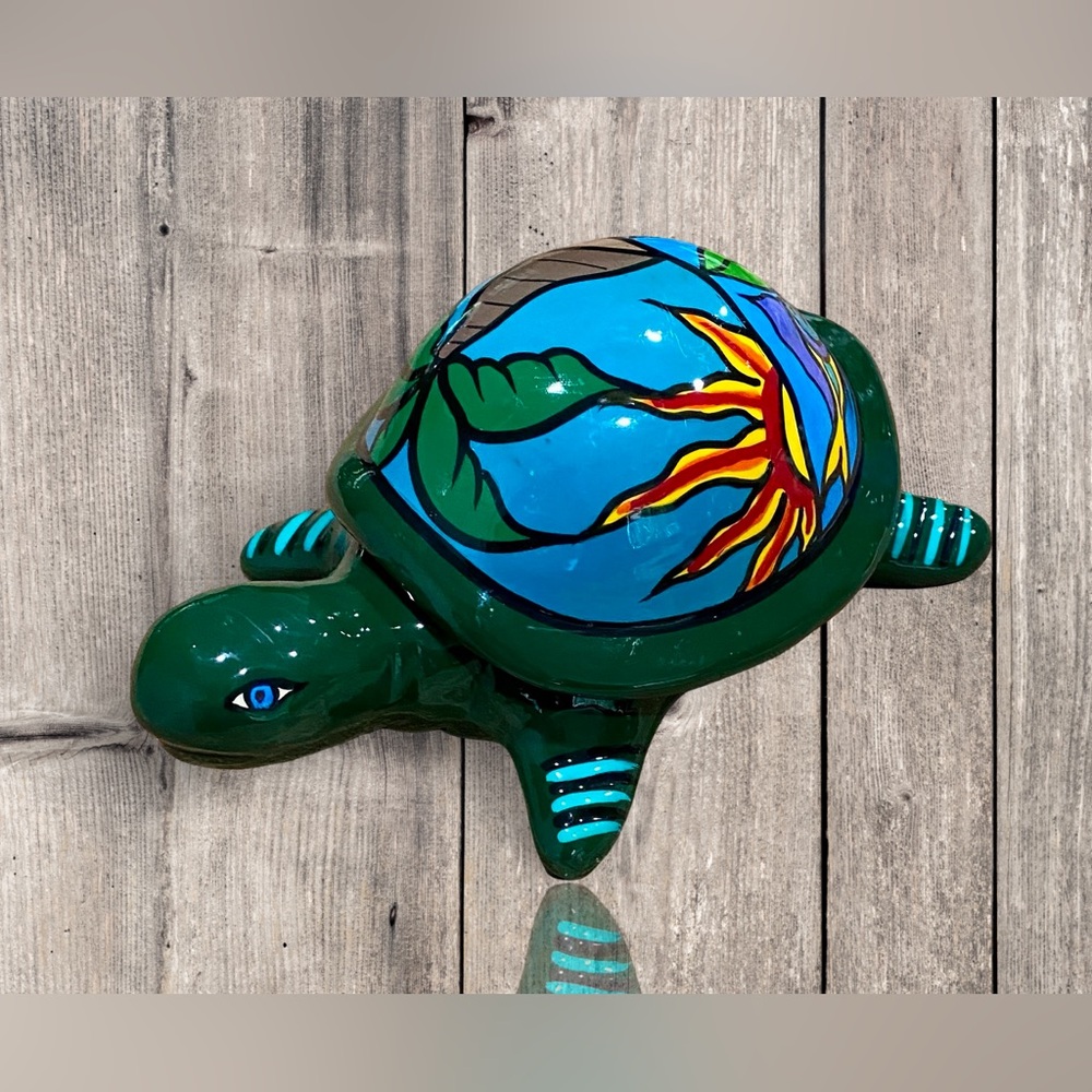 Mexican Talavera Ceramic Turtle – Hand-Painted Pottery with Removable Shell Lid